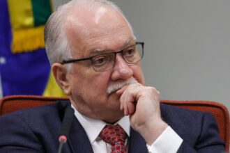 fachin-pede-esclarecimentos-sobre-guarda-municipal-armada-no-rio
